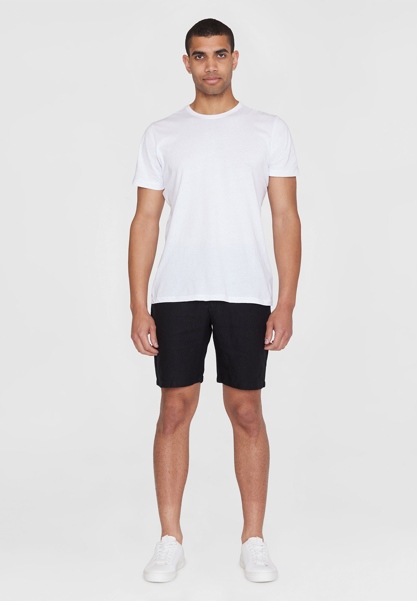 T-shirt, Kurze Hosen, Erwachsener, Mann, Person