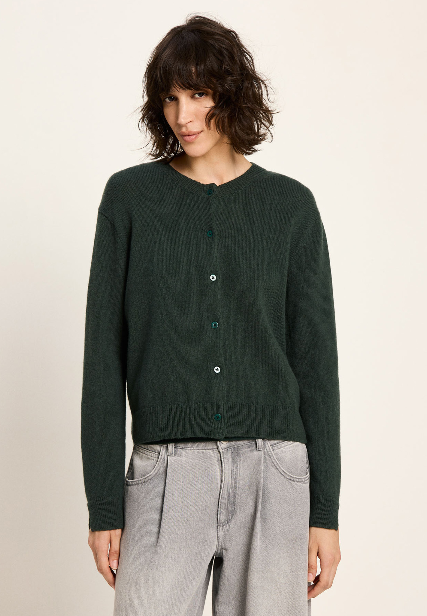 Bekleidung, Strickwaren, Pullover, Strickjacke, Person