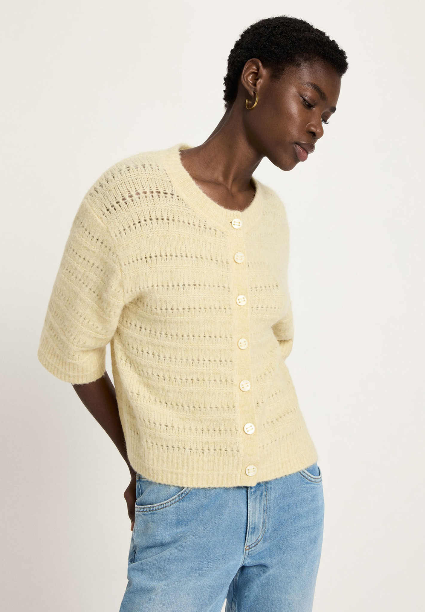 Strickwaren, Pullover, Jeanshose, Person, Gesicht