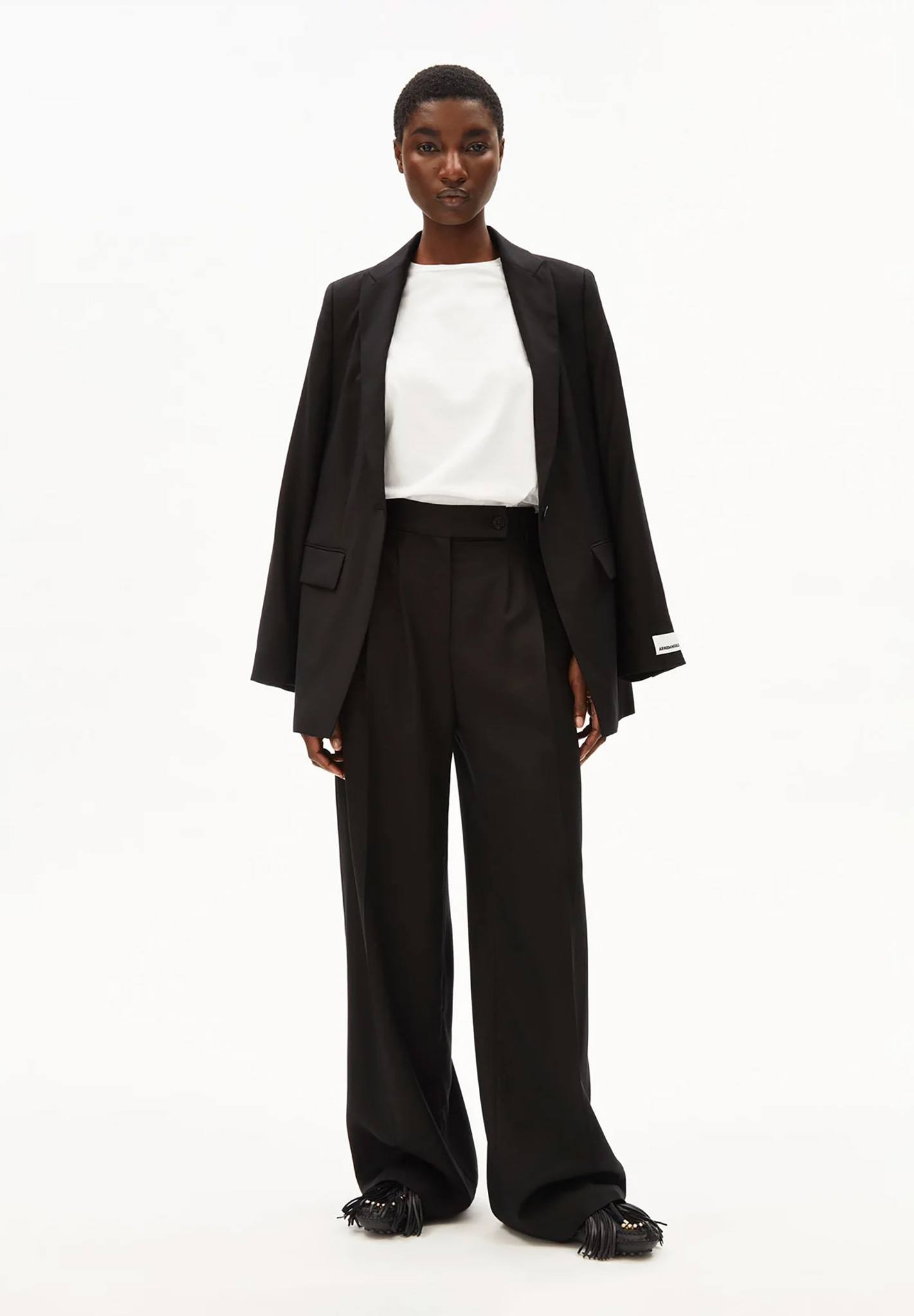 Anzug, Hose, Blazer, Schwarz, Weißes T-Shirt