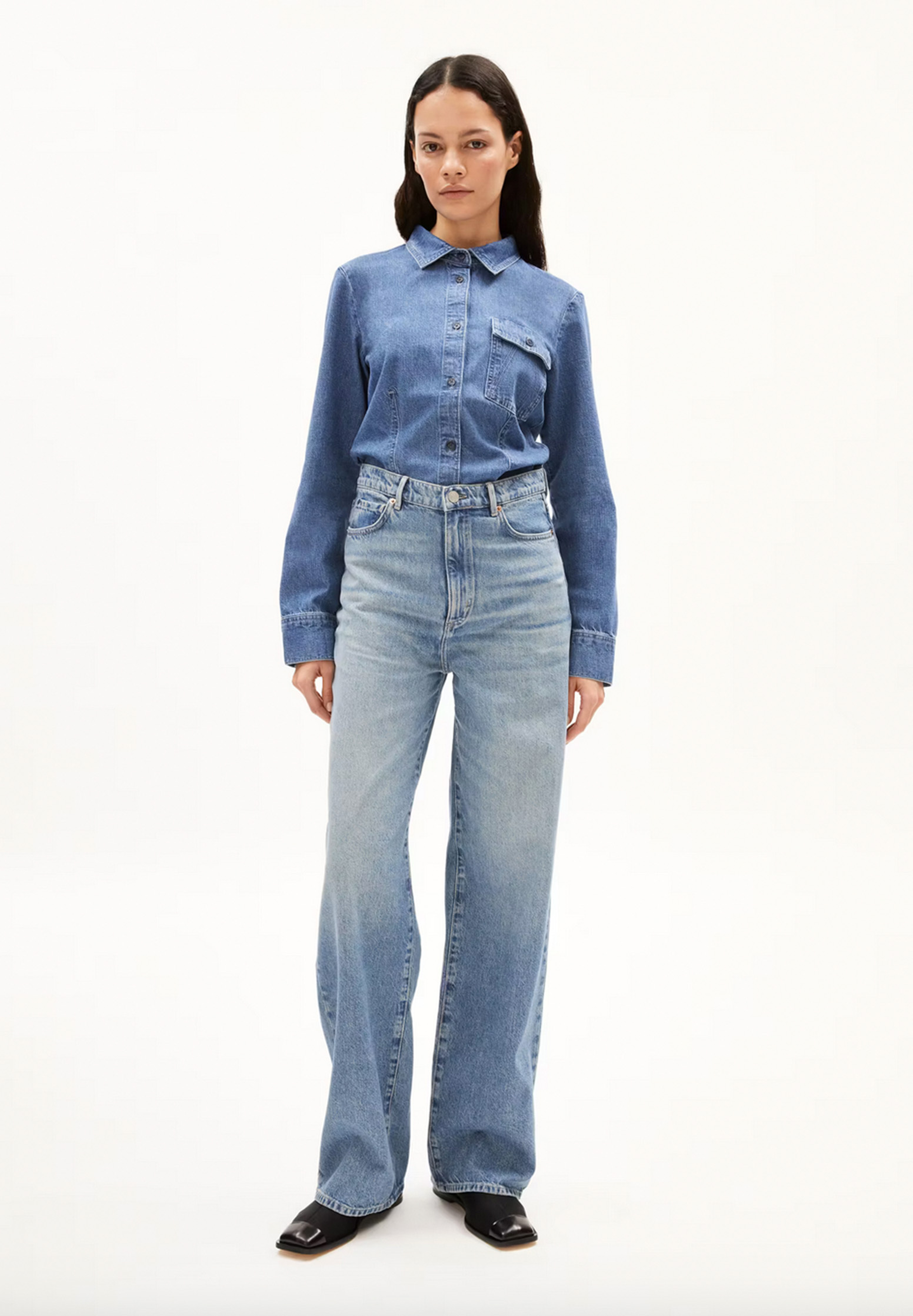 ARMEDANGELS Jeans Enijaa Flow Hosen, Jeanshose, Hemd, Person, Frau