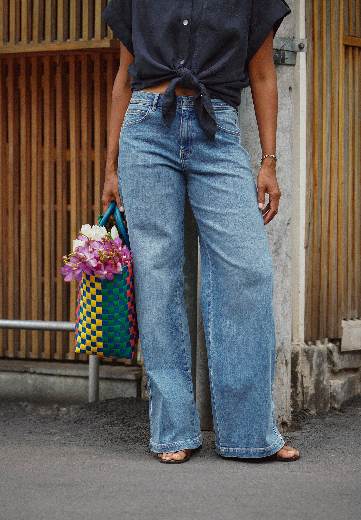 Bekleidung, Hosen, Jeans, Blumen-Arrangement, Person