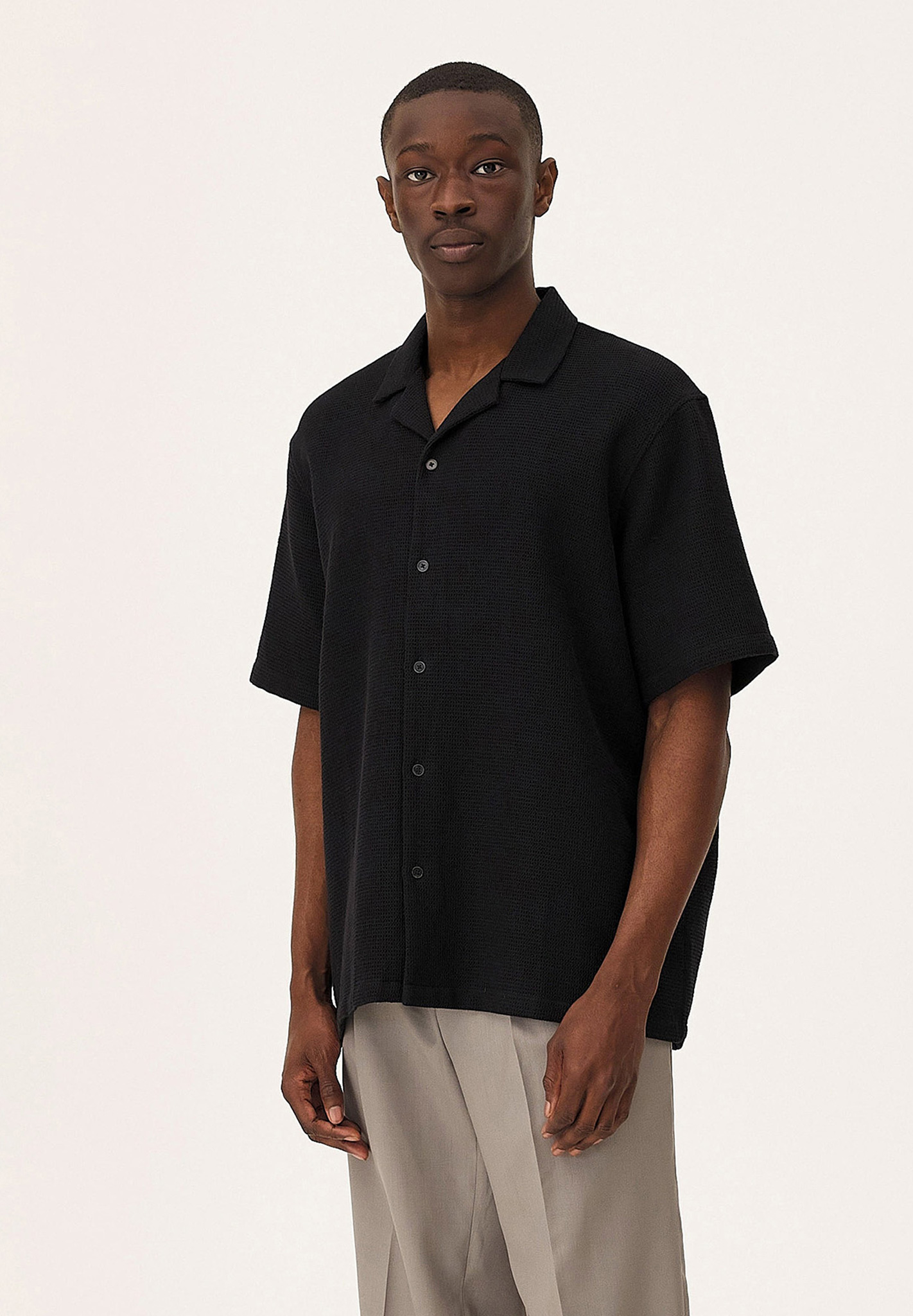 Hemd, Kurzarm, Schwarzes Shirt, Kariertes Muster, Knopfleiste