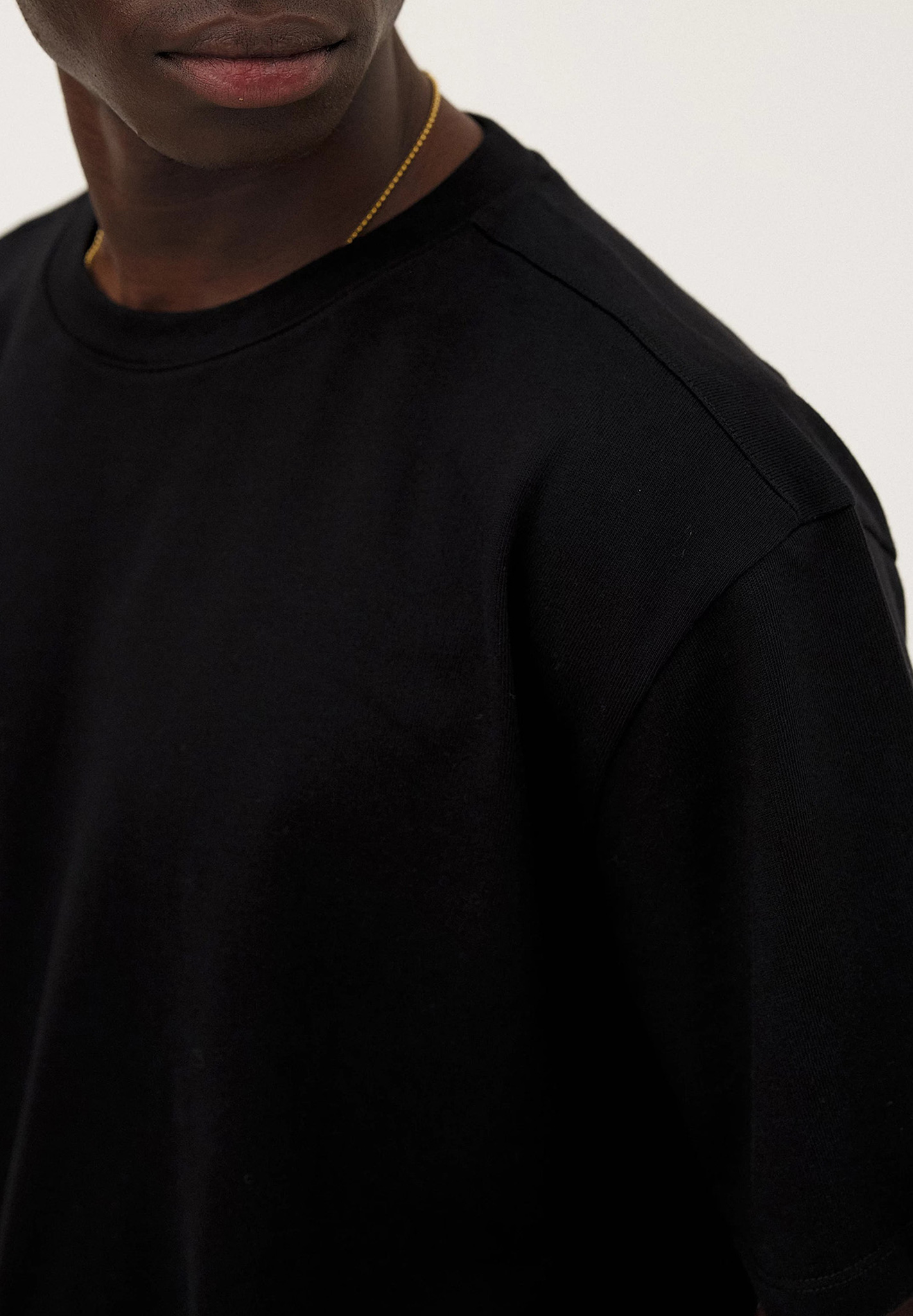 schwarz, Crewneck, T-Shirt, Kleidungsstück, Kette