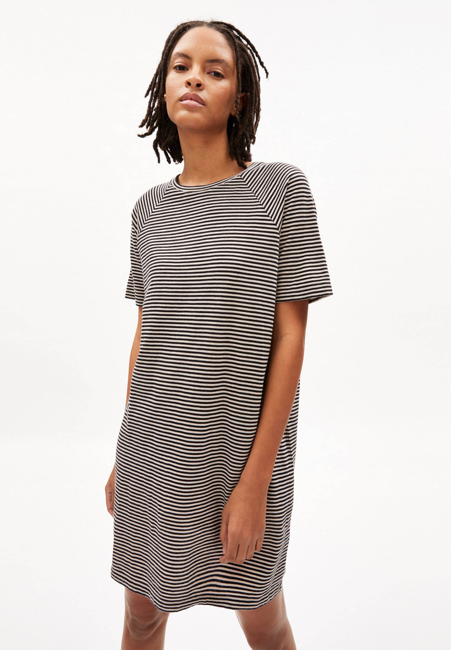 ARMEDANGELS Jersey Kleid Chaaru Lovely Stripes black-light desert XL