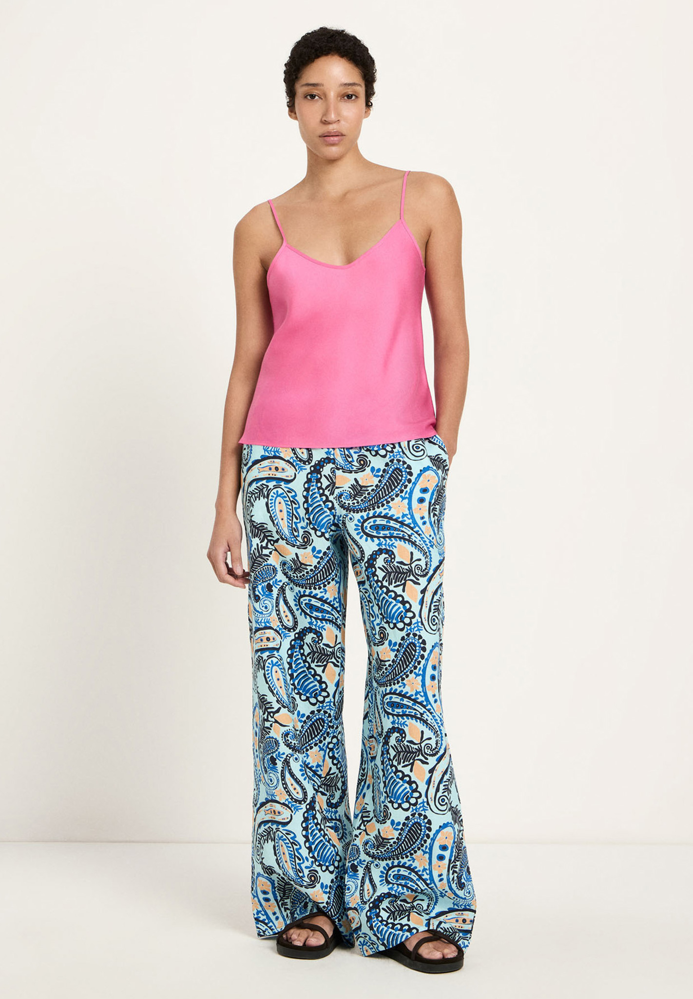 Bekleidung, Hosen, Person, Strandmode