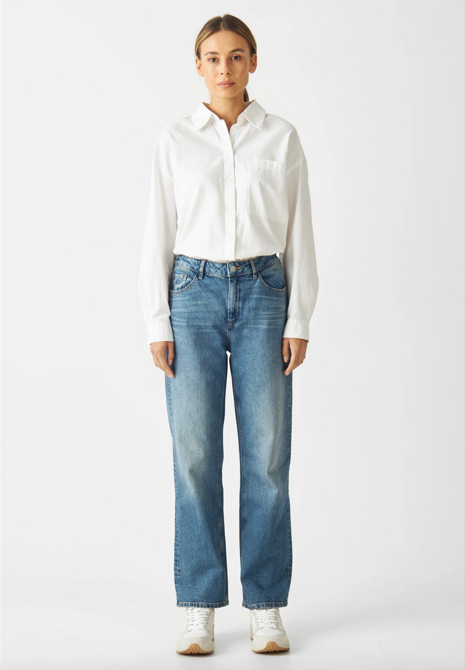 DAWN DENIM Morning Regular Straight Low Stretch Hosen, Jeanshose, Hemd, Person, Bluse