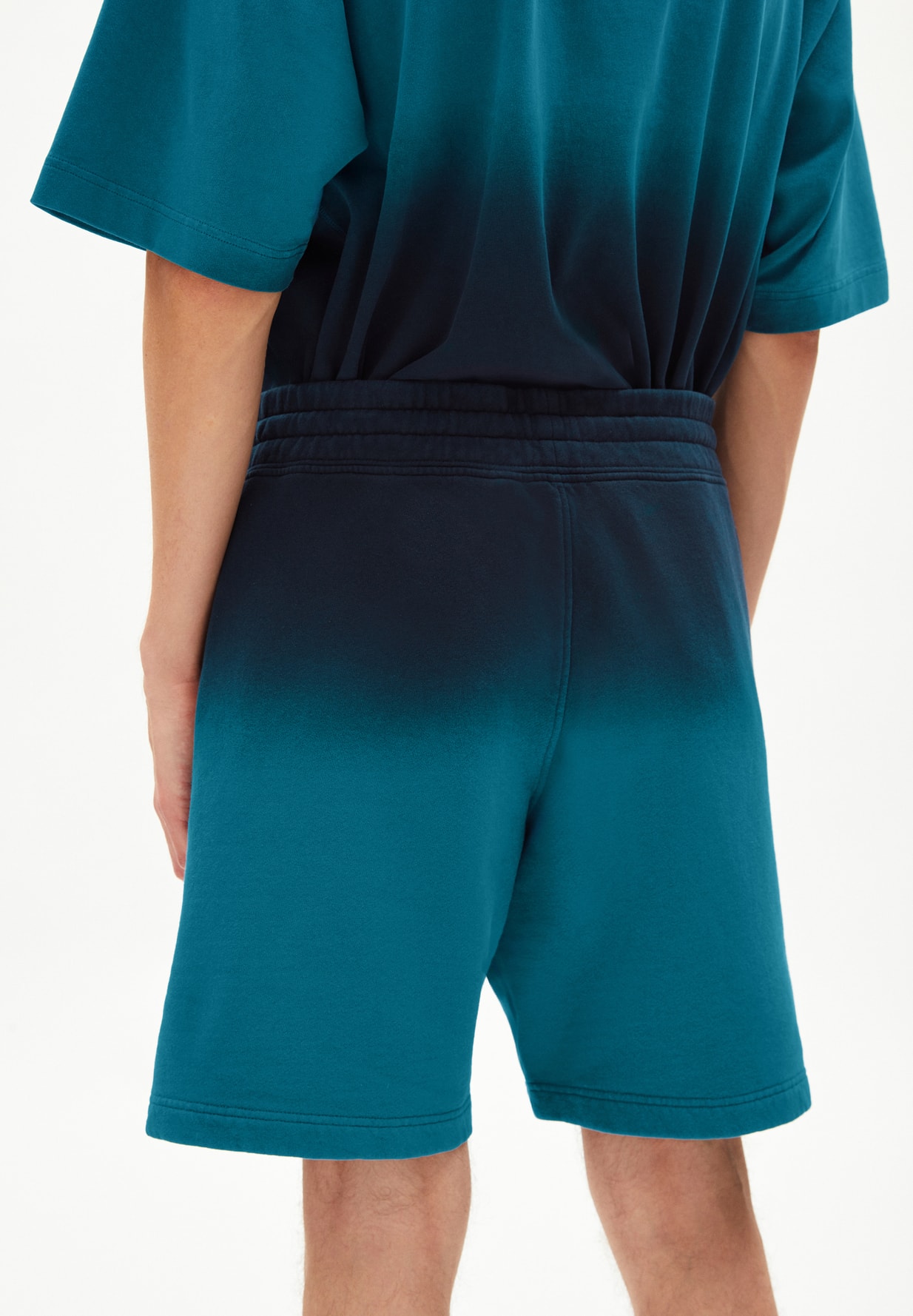 ARMEDANGELS Maarco Degradé Fleeceshorts spruce petrol ARMEDANGELS Maarco Degradé Fleeceshorts spruce petrol
