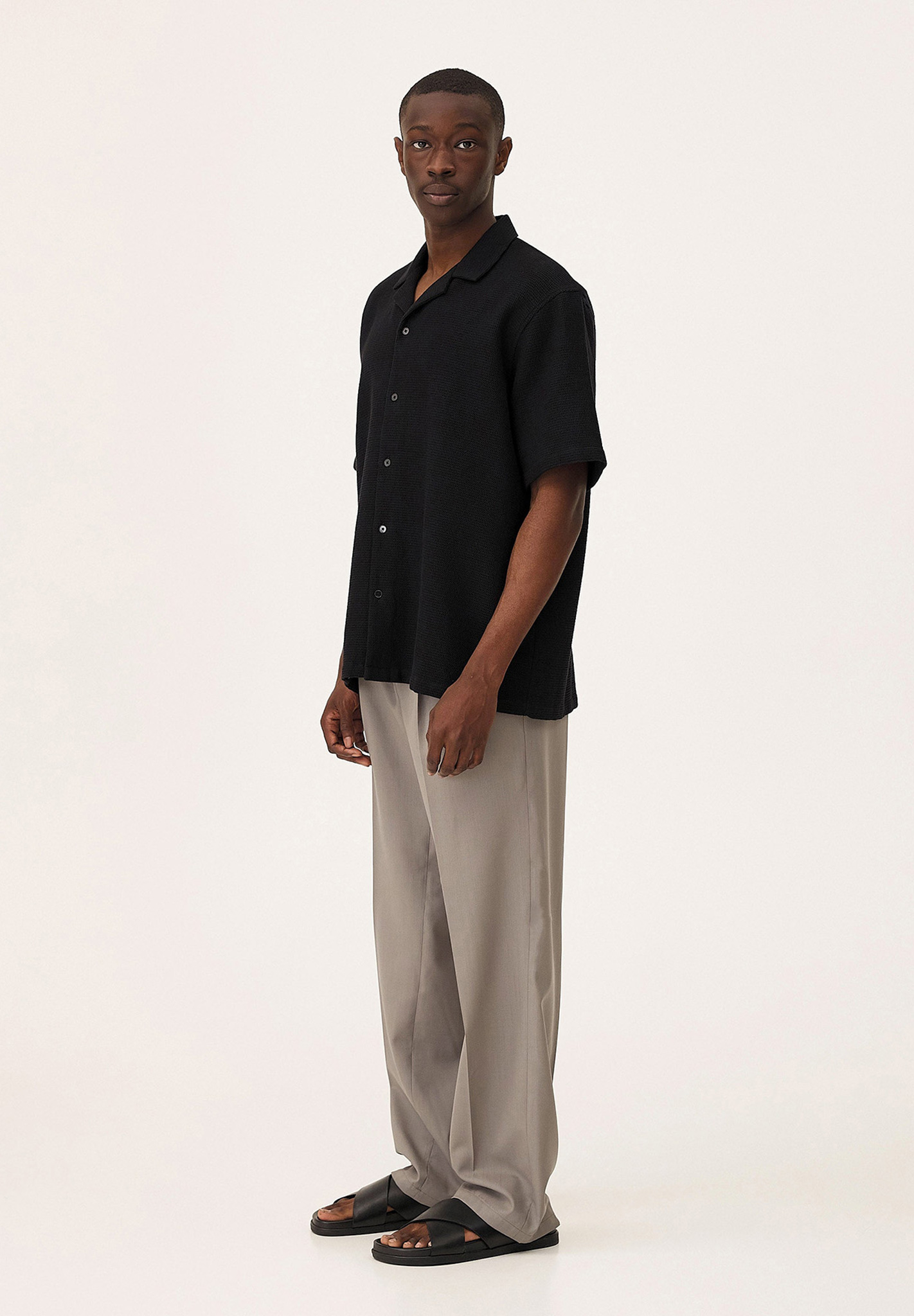 Hemd, Kurzarm, Schwarzes Hemd, Kragen polo, Lockerer Stil