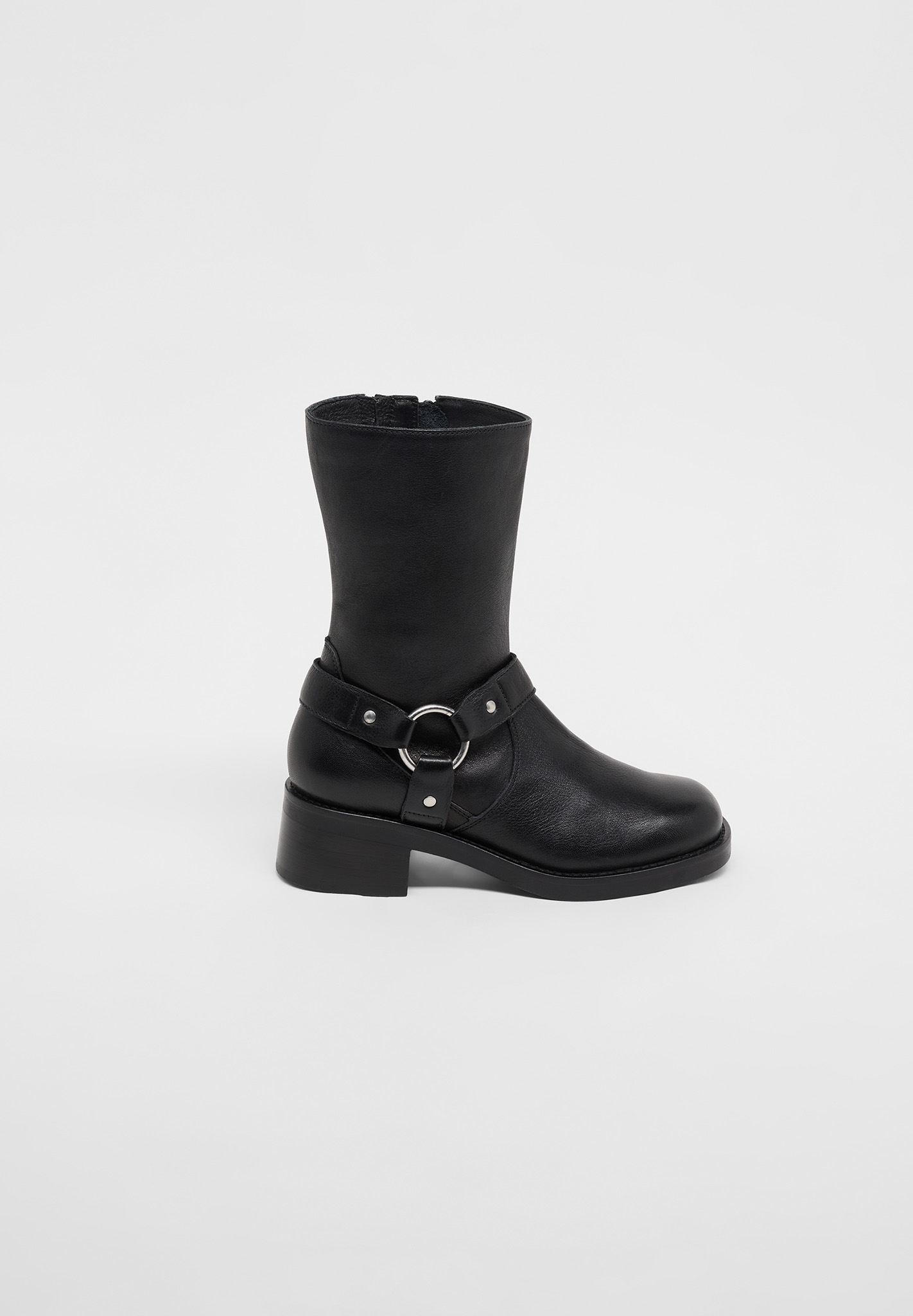 Bekleidung, Schuhwerk, Schuh