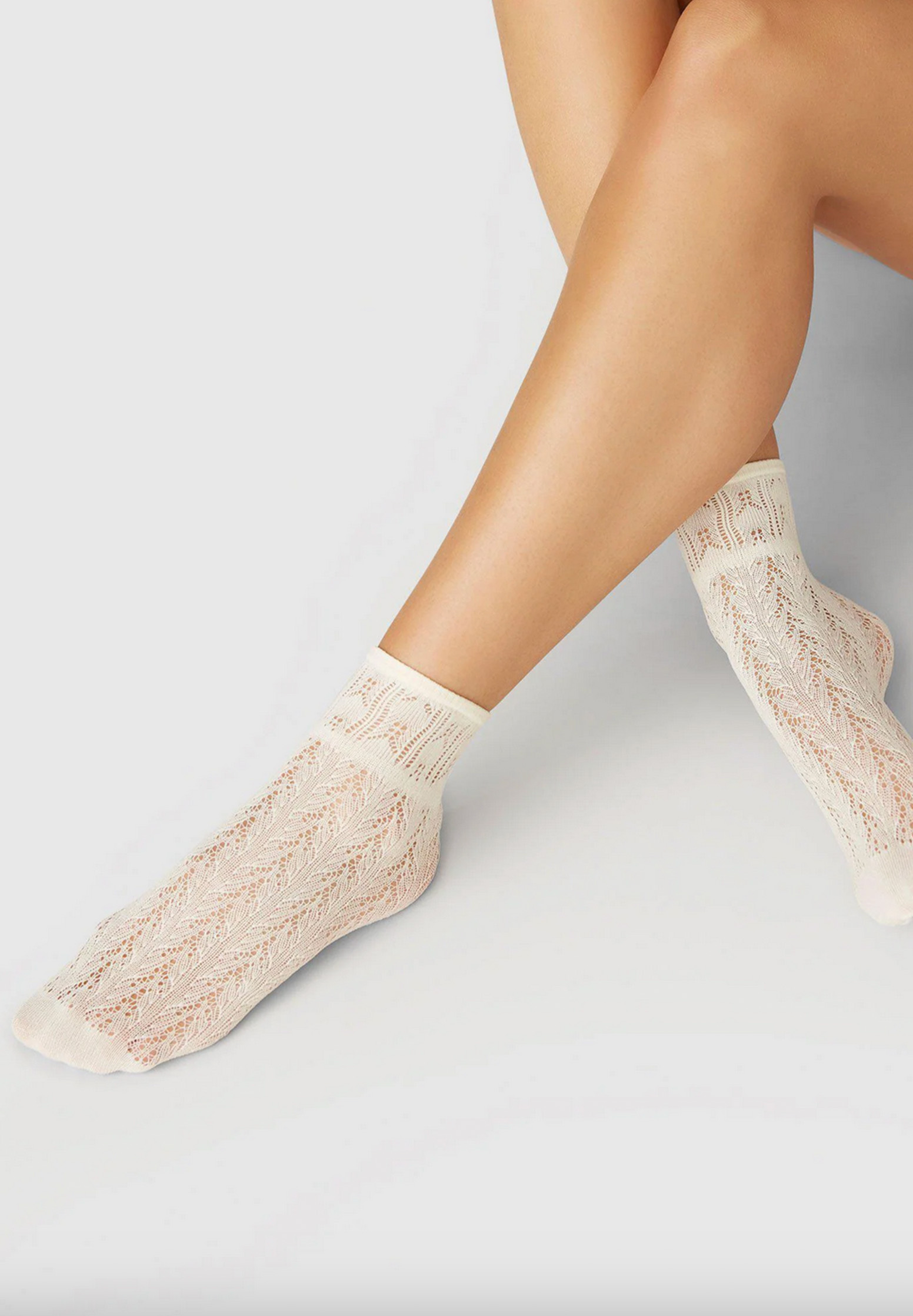 SWEDISH STOCKINGS Erica Crochet Socks ivory
