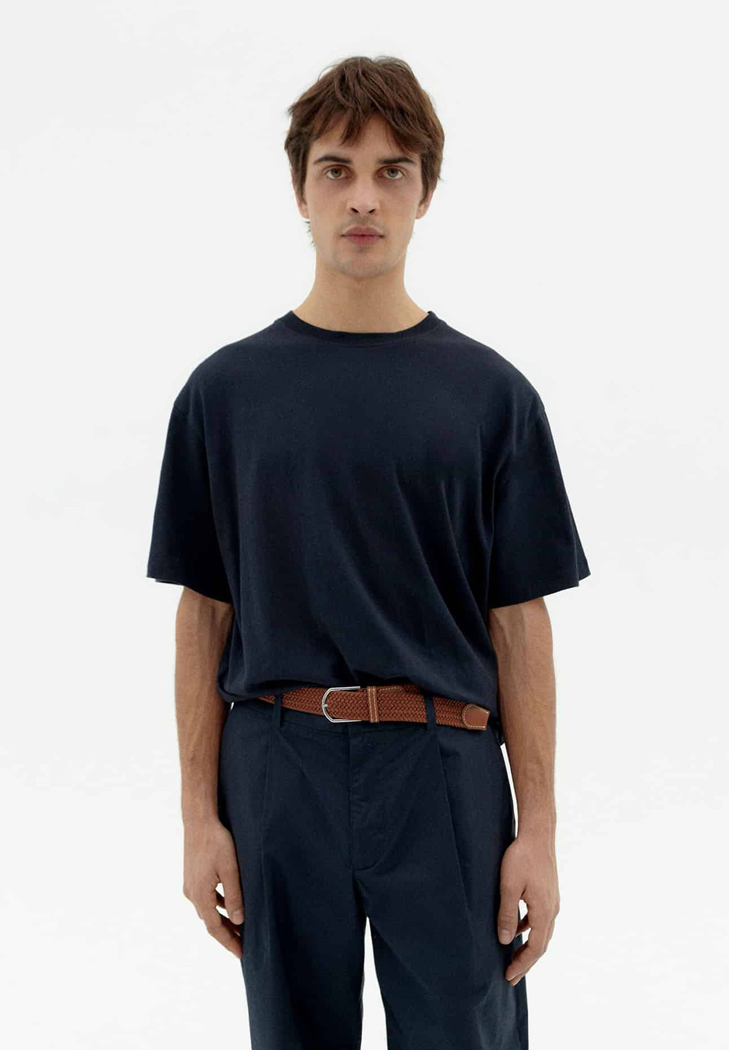 T-shirt, Ärmel, Hosen, Gürtel, Hemd