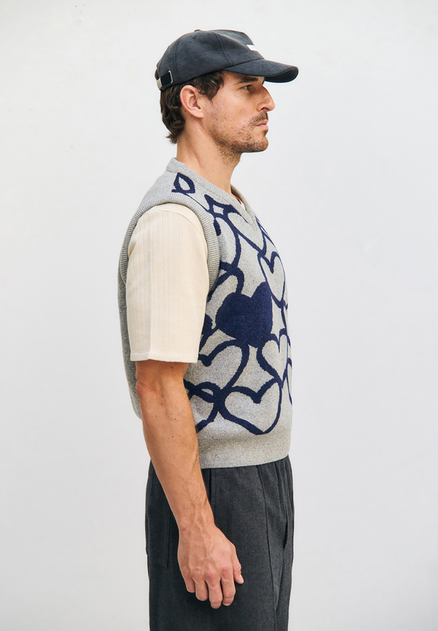 Mütze, Hut, Baseball-Kappe, Pullover, Person