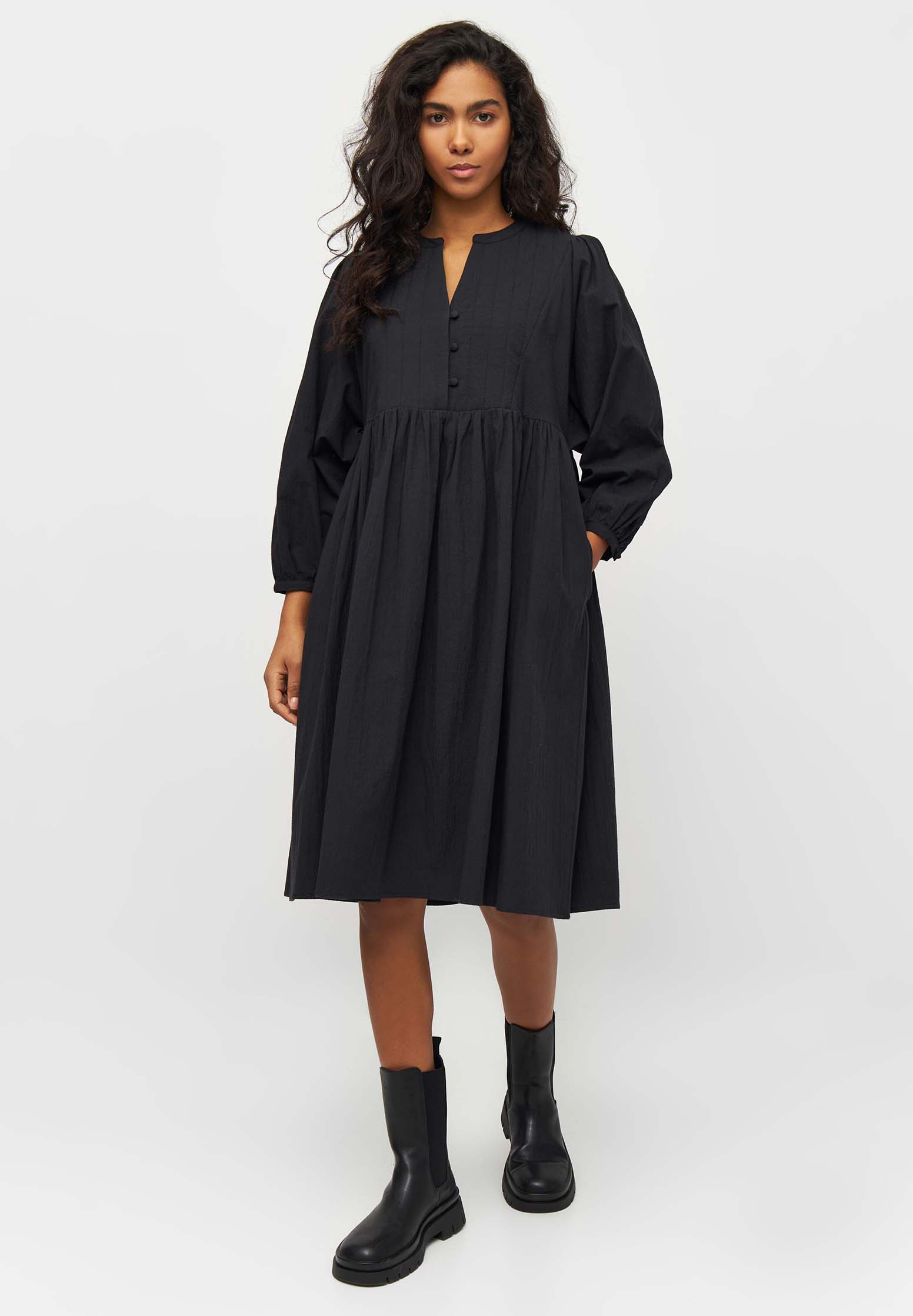 KNOWLEDGECOTTON APPAREL Heavy Seersucker A-Shape Midi Dress KNOWLEDGECOTTON APPAREL Heavy Seersucker A-Shape Midi Dress