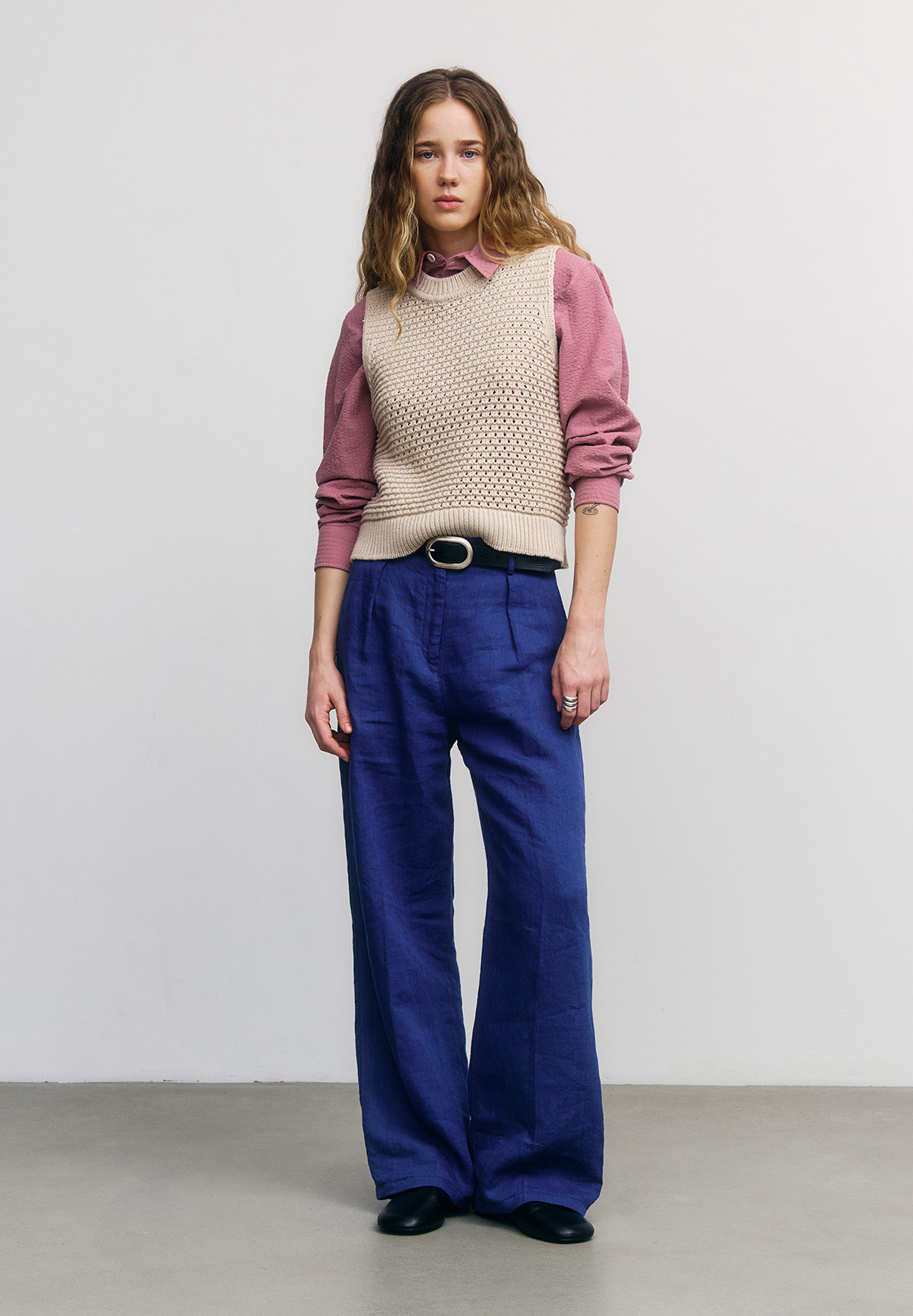 Pullover Weste, Knitwear, Strickpullover, Beige Weste, rosa Hemd