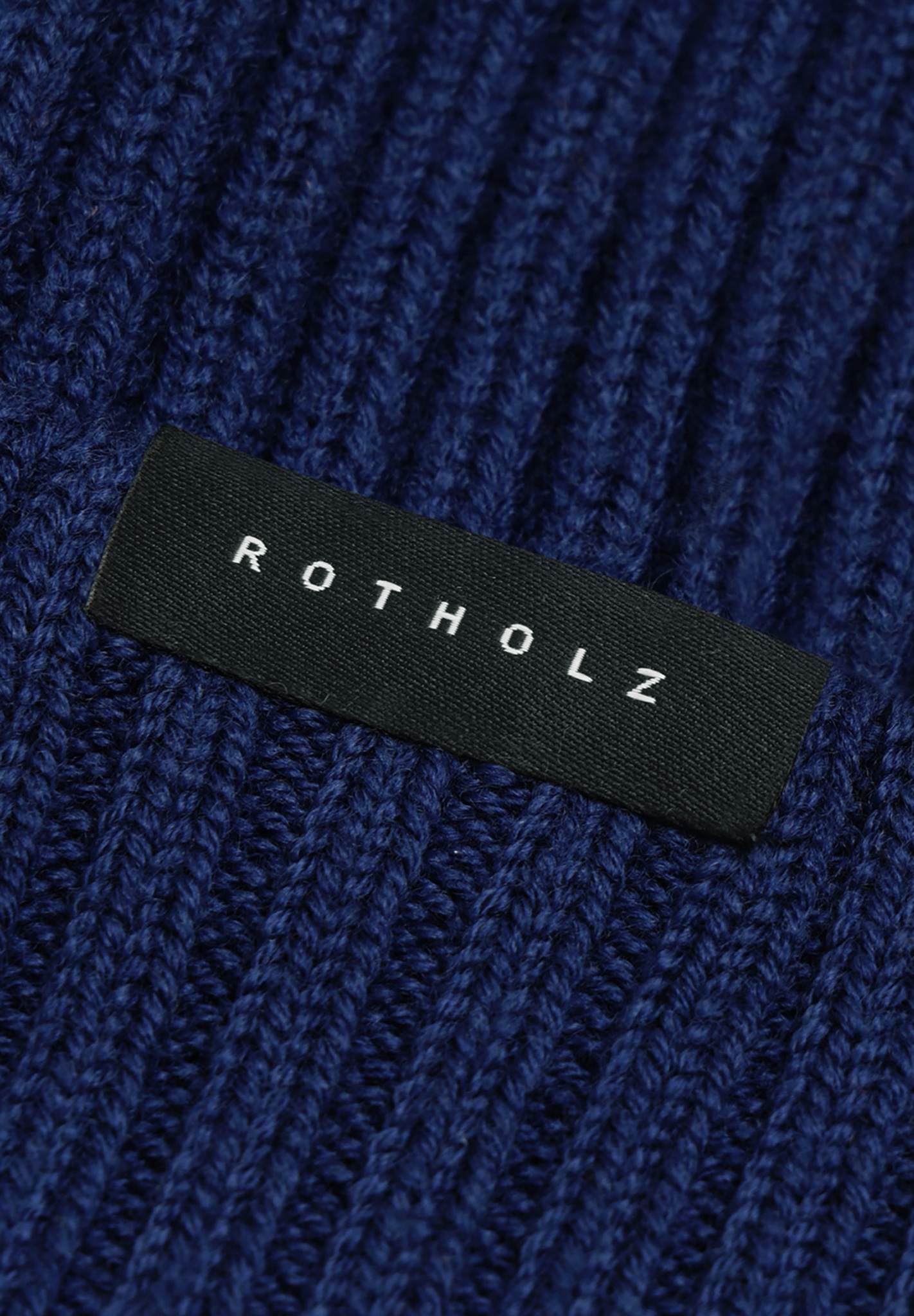 ROTHOLZ Cropped Ribbed Beanie