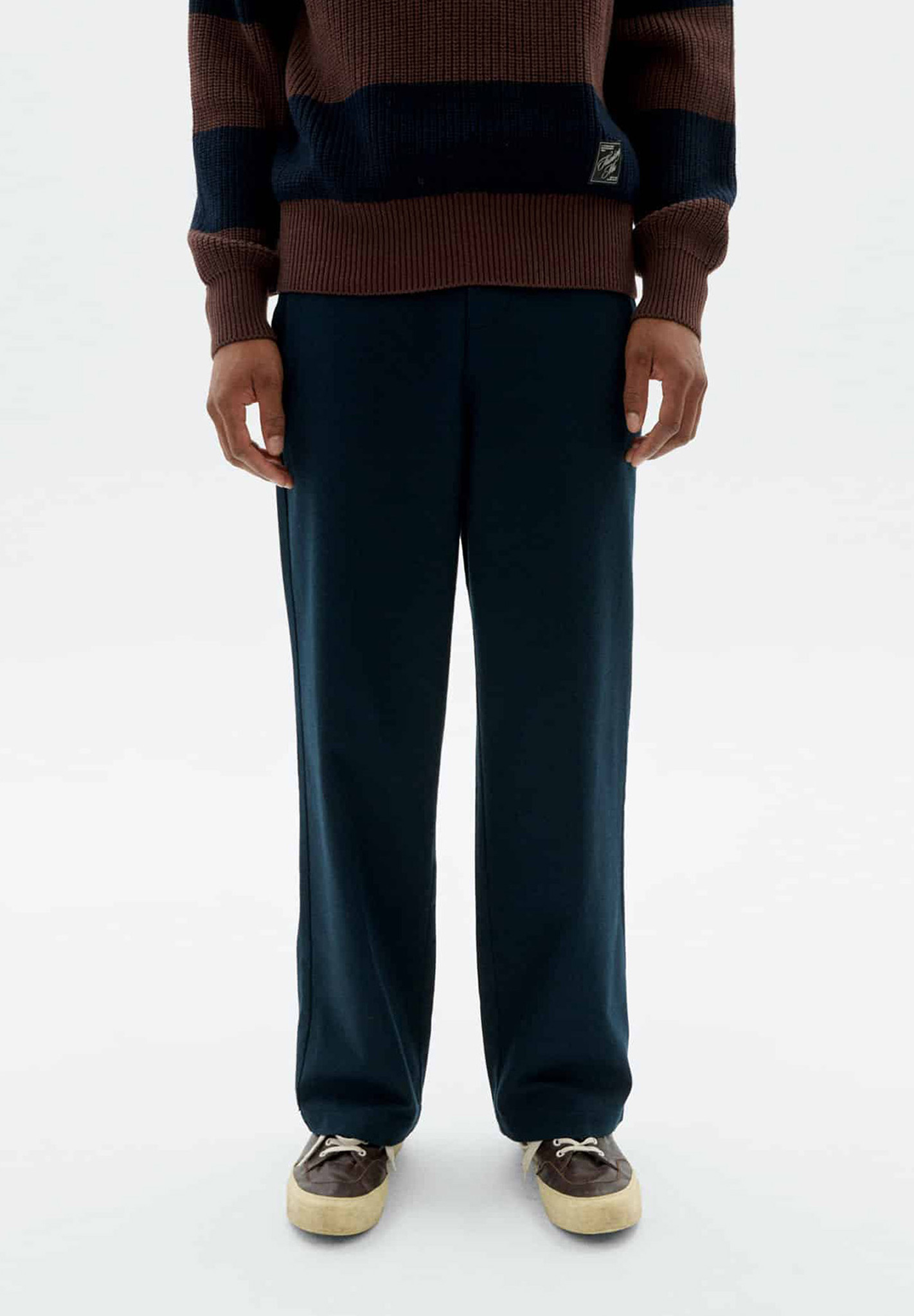 Hosen, Pullover, Erwachsener, Mann, Person