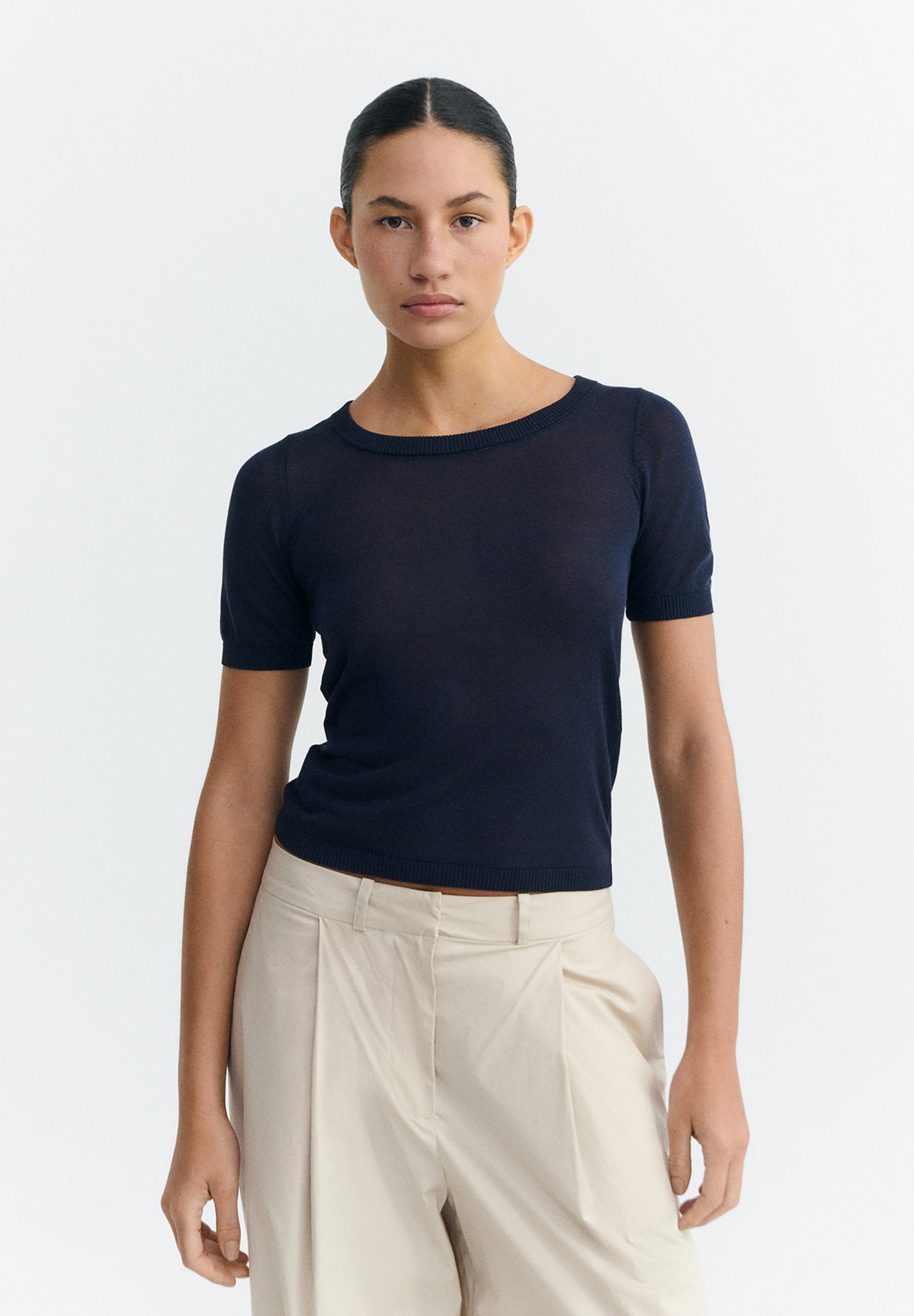 Top, Navy, Short-sleeve, Knit, Beige trousers